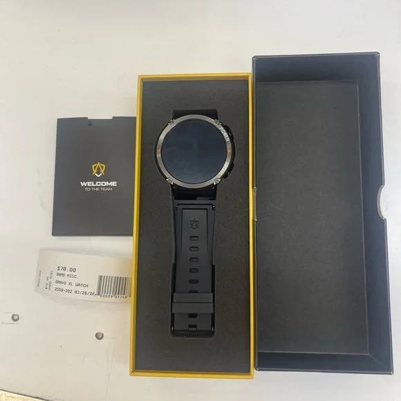 Black Men's Sport Smartwatch with Silicone Strap - Picture 1 of 8
